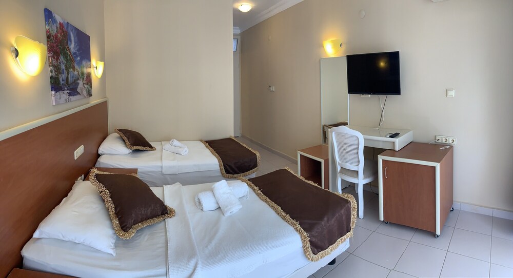 Standard, Twin Beds