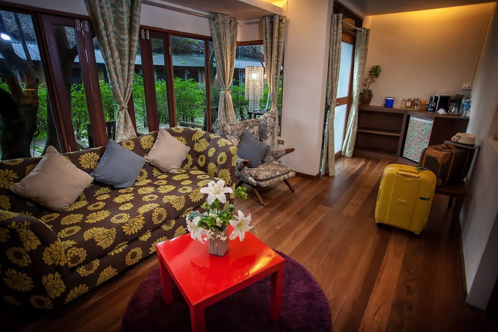 TANGO BEACH RESORT 24/30