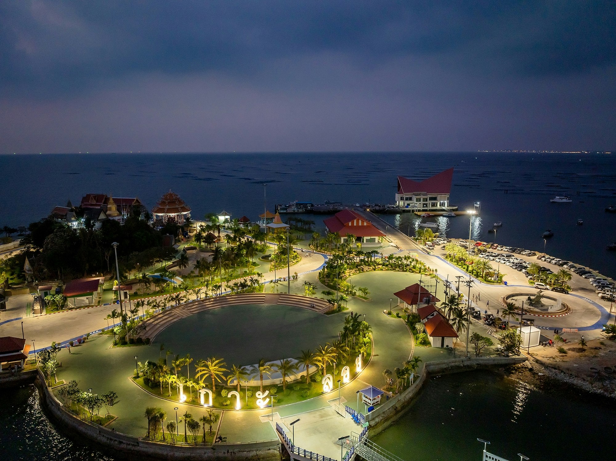 Oakwood Hotel Residence Sri Racha 79/83