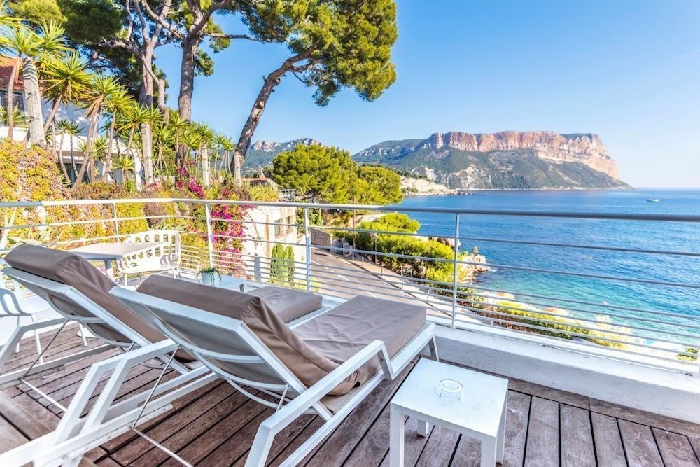 Hôtel De La Plage Mahogany 6/66