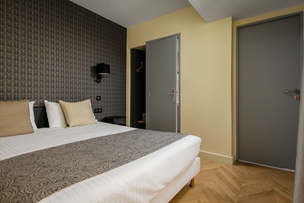 HOTEL ELYSEE ETOILE 6/47