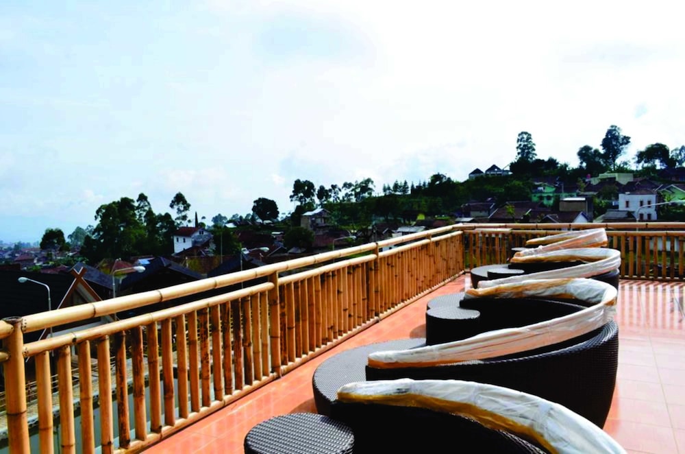 Ciwidey Valley Resort Hot Spring Waterpark 24/25