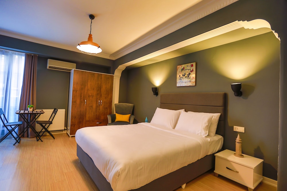 Flats Company - Karakoy Apartment 12/70