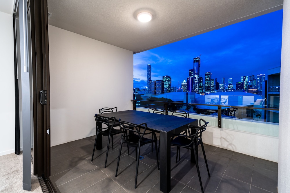 Opera Apartments South Brisbane 50/70