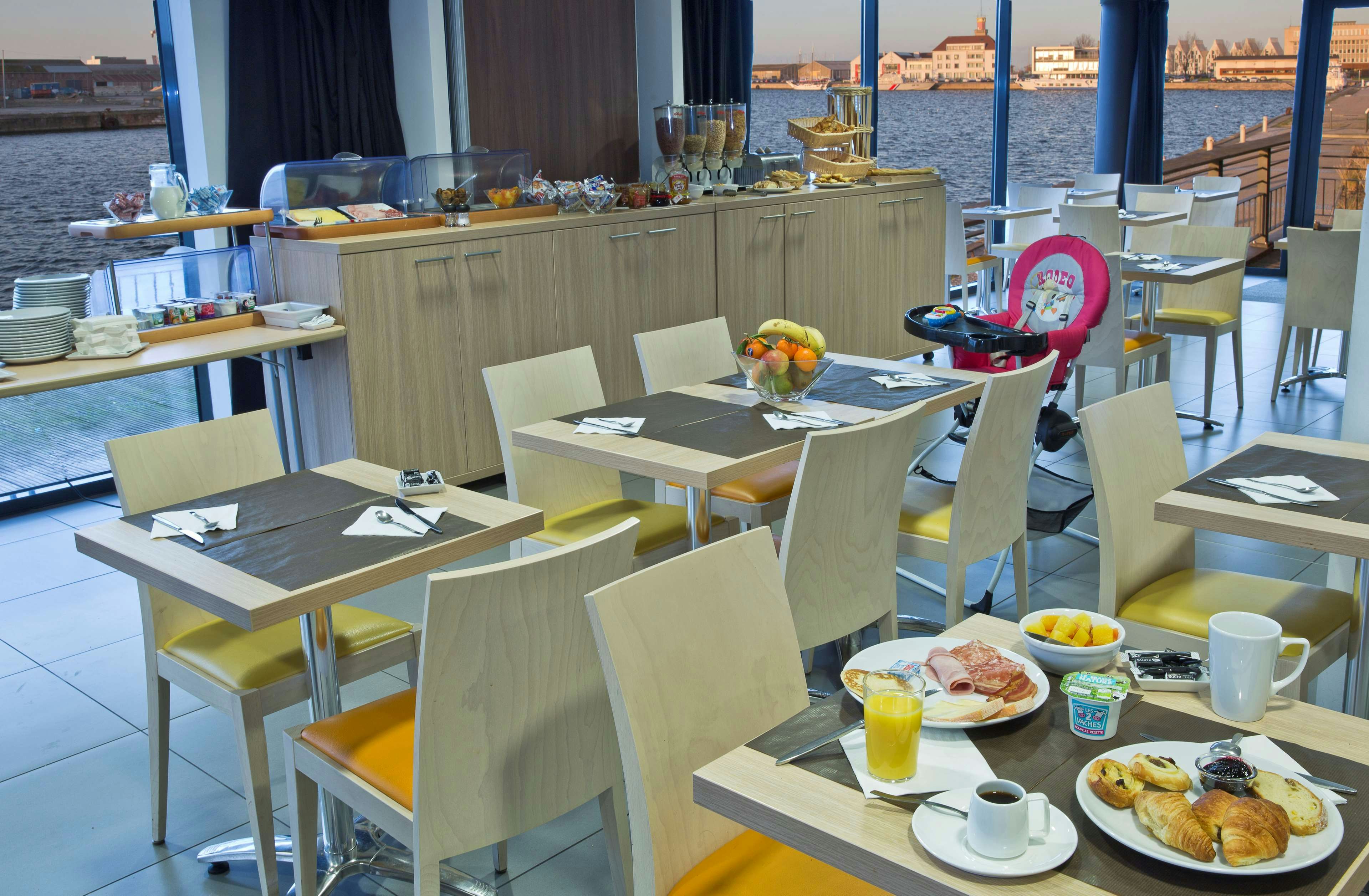 All Suites Appart Hotel Dunkerque 42/53