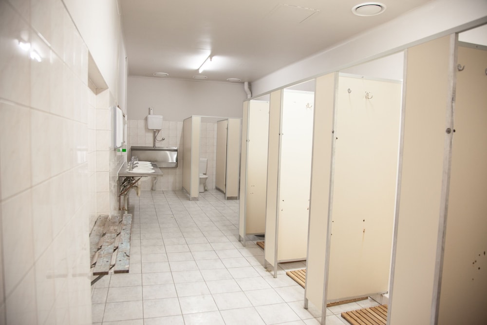 Mixed Dorm, 8 People