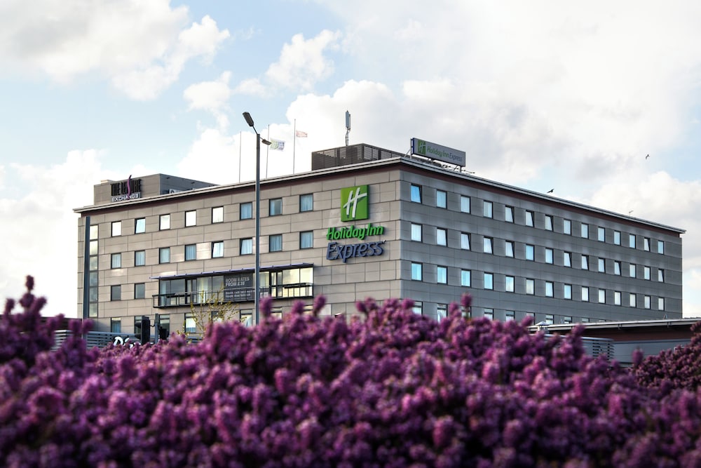 HOLIDAY INN EXPRESS BRADFORD CITY CENTRE 4/45