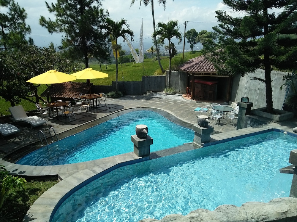 Bukit Alamanda Resort 1/71