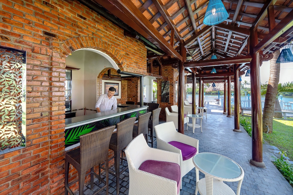 River Beach Resort and Residences 10/76