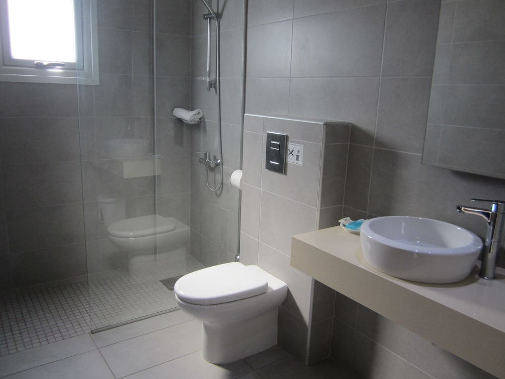 Melpo Antia Hotel & Suites 62/69