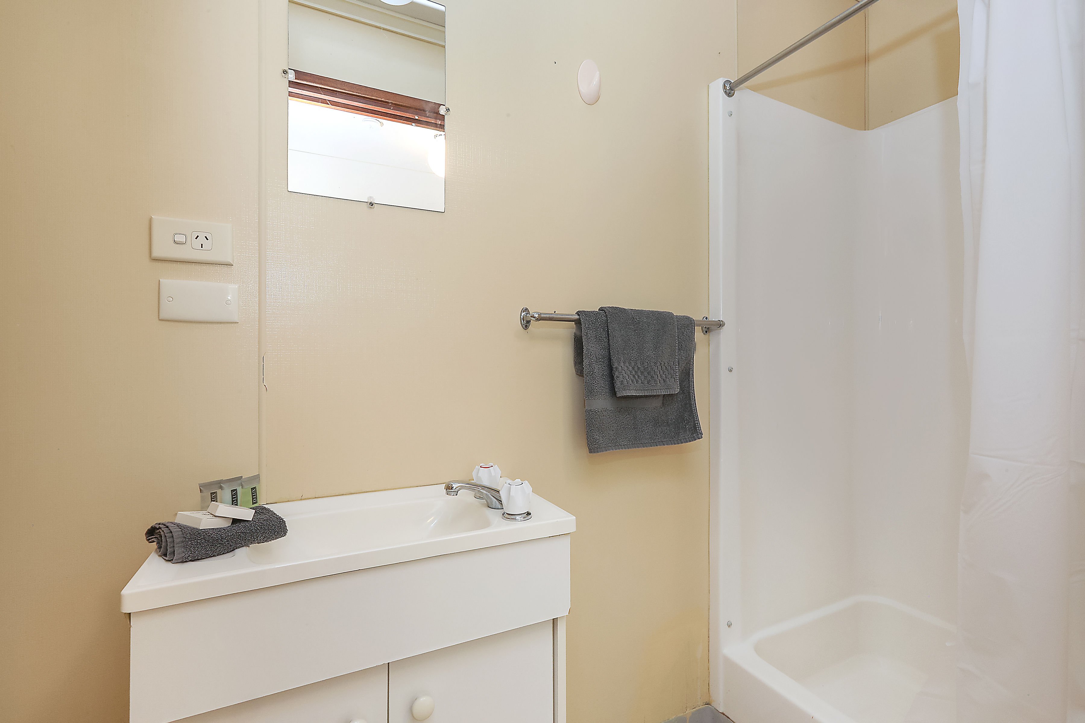 Reflections Holiday Parks Copeton Waters 20/20