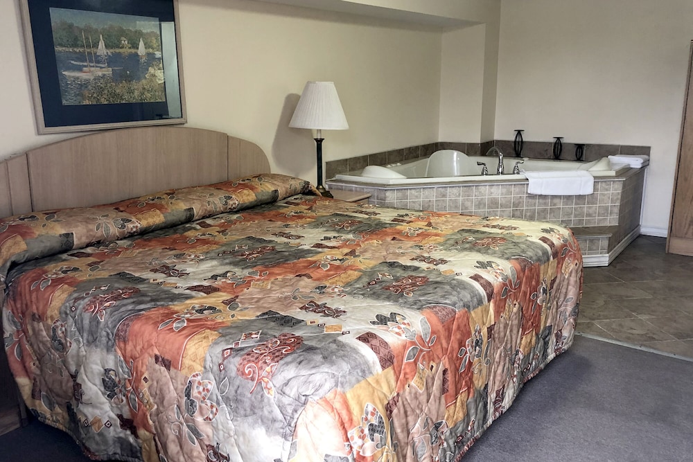 OYO Hotel Starlite Seneca Falls 23/35