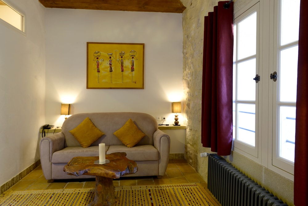 Le Chateau de Pondres 56/68