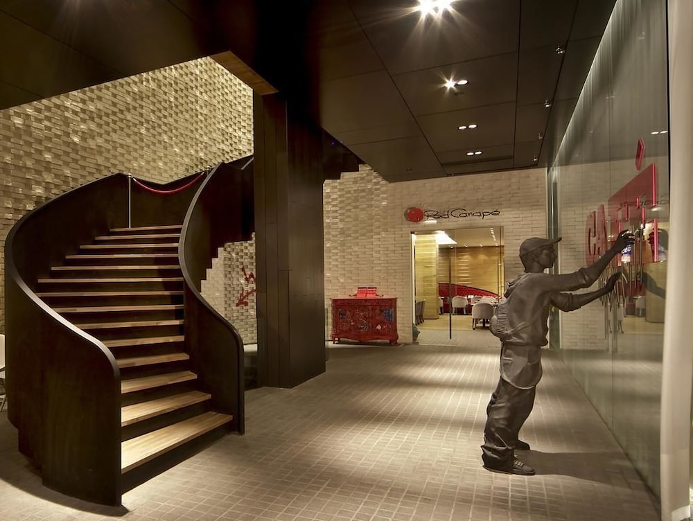 Hotel Graphite Gallery 3/44