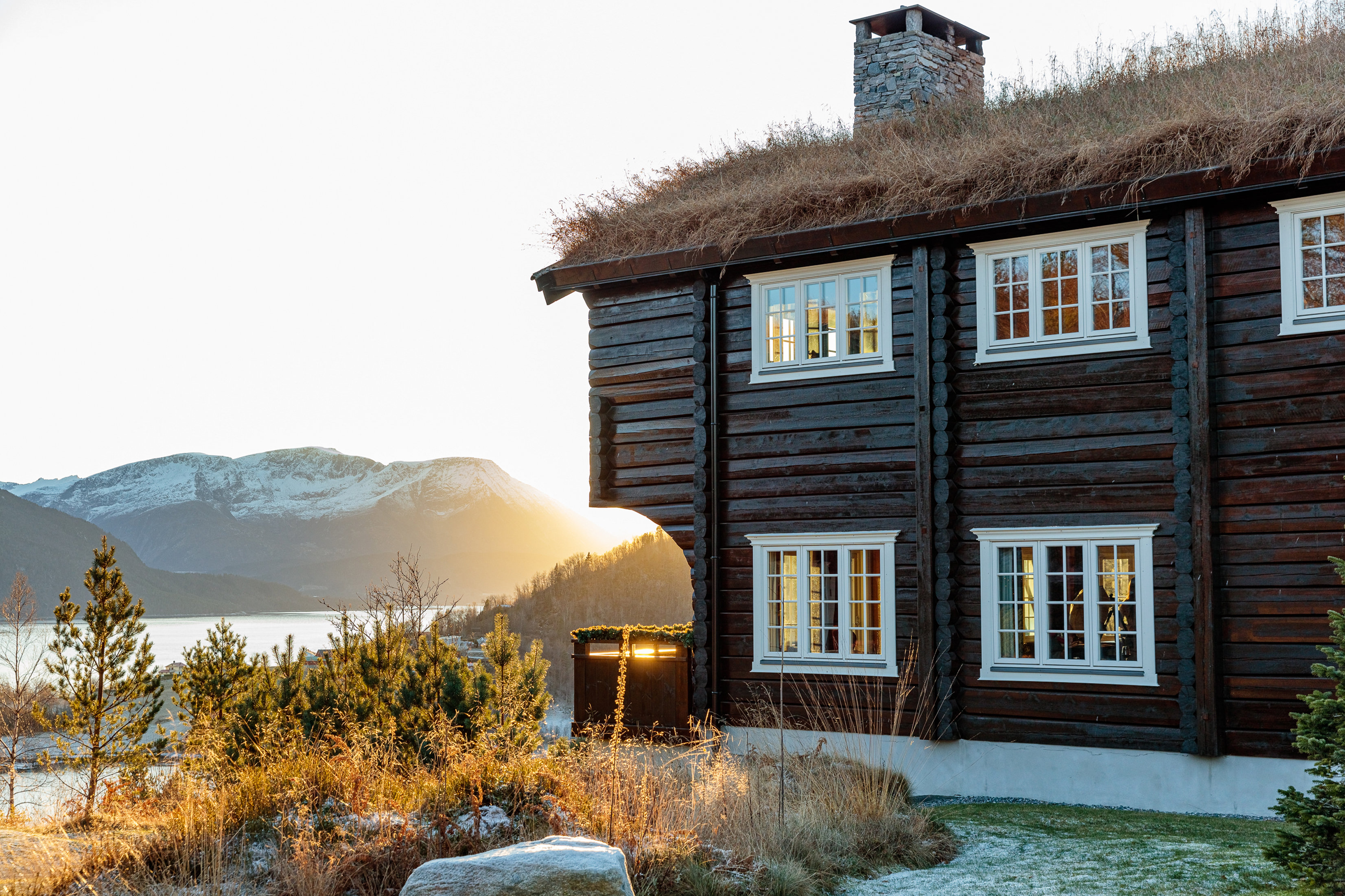 Storfjord Hotel 6/50