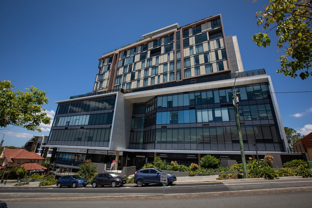Essence Suites Taringa 1/60