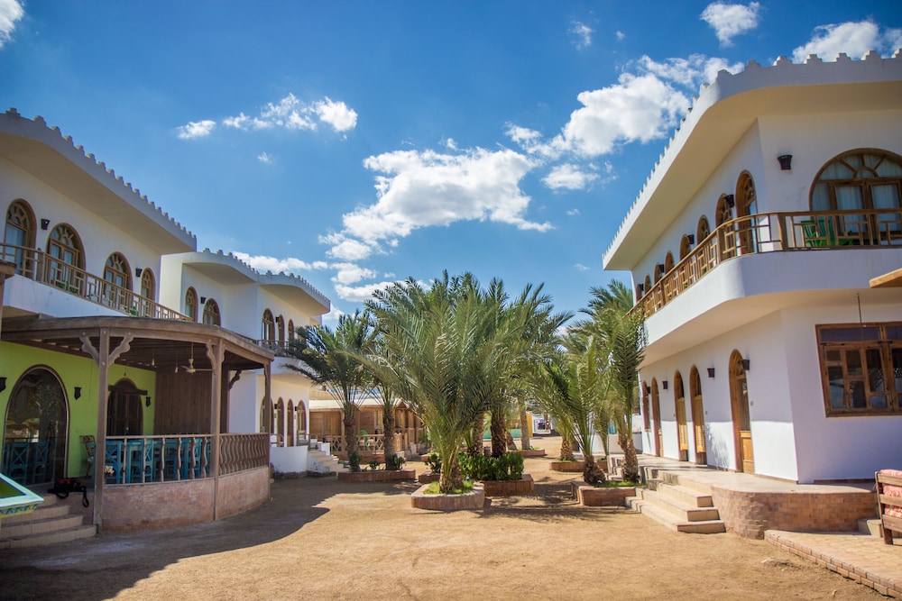 Shams Hotel &amp; Dive Centre 4/34
