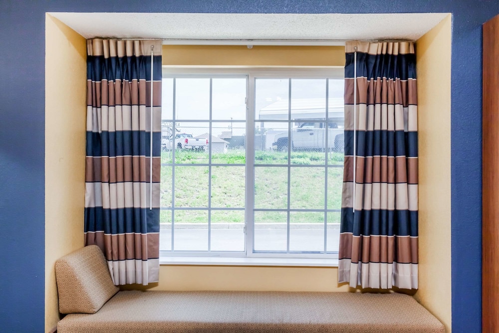 Microtel Inn & Suites By Wyndham Dickson City/Scranton 16/23