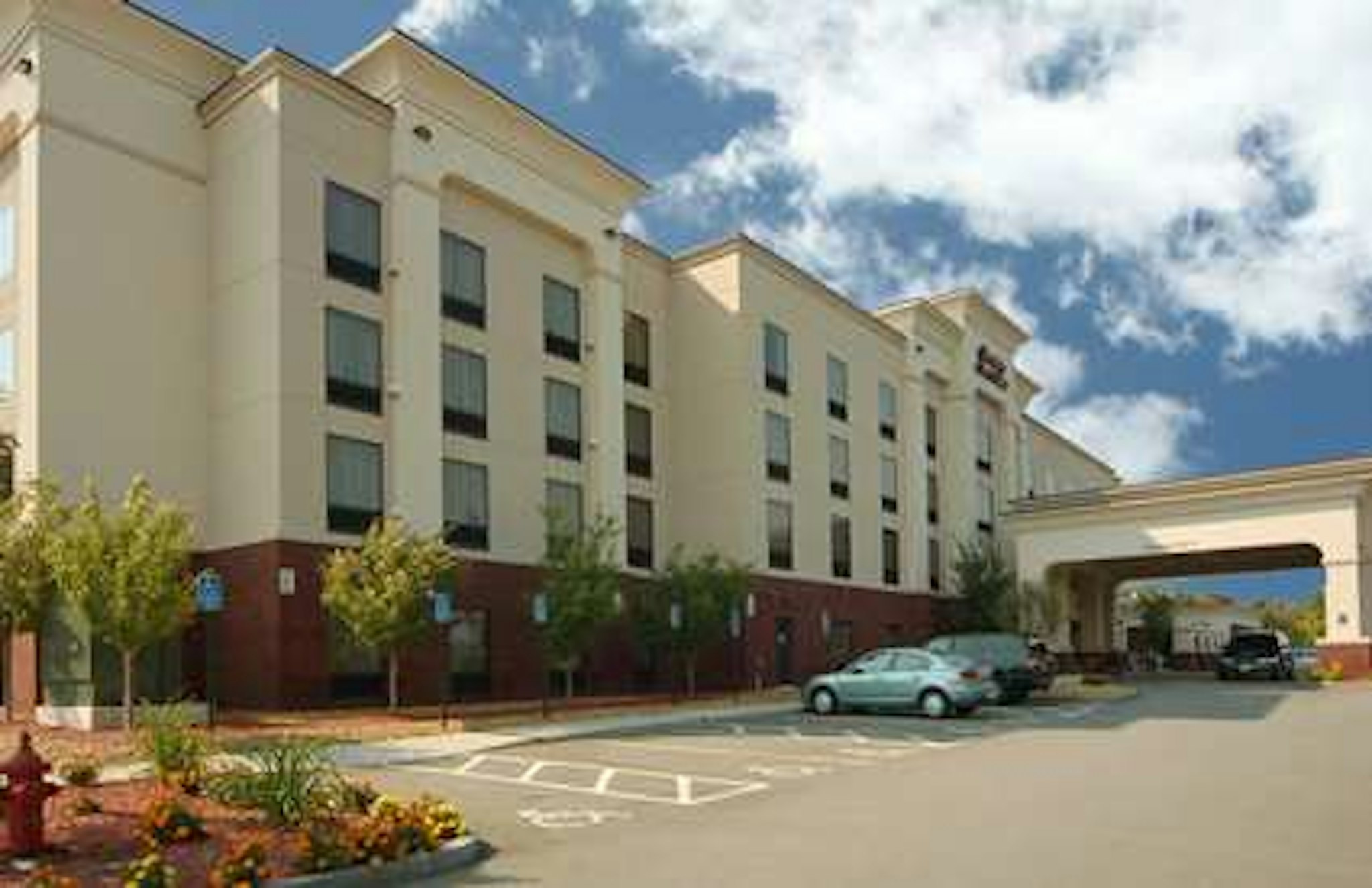 Hampton Inn & Suites By Hilton Manchester - Bedford 46/50