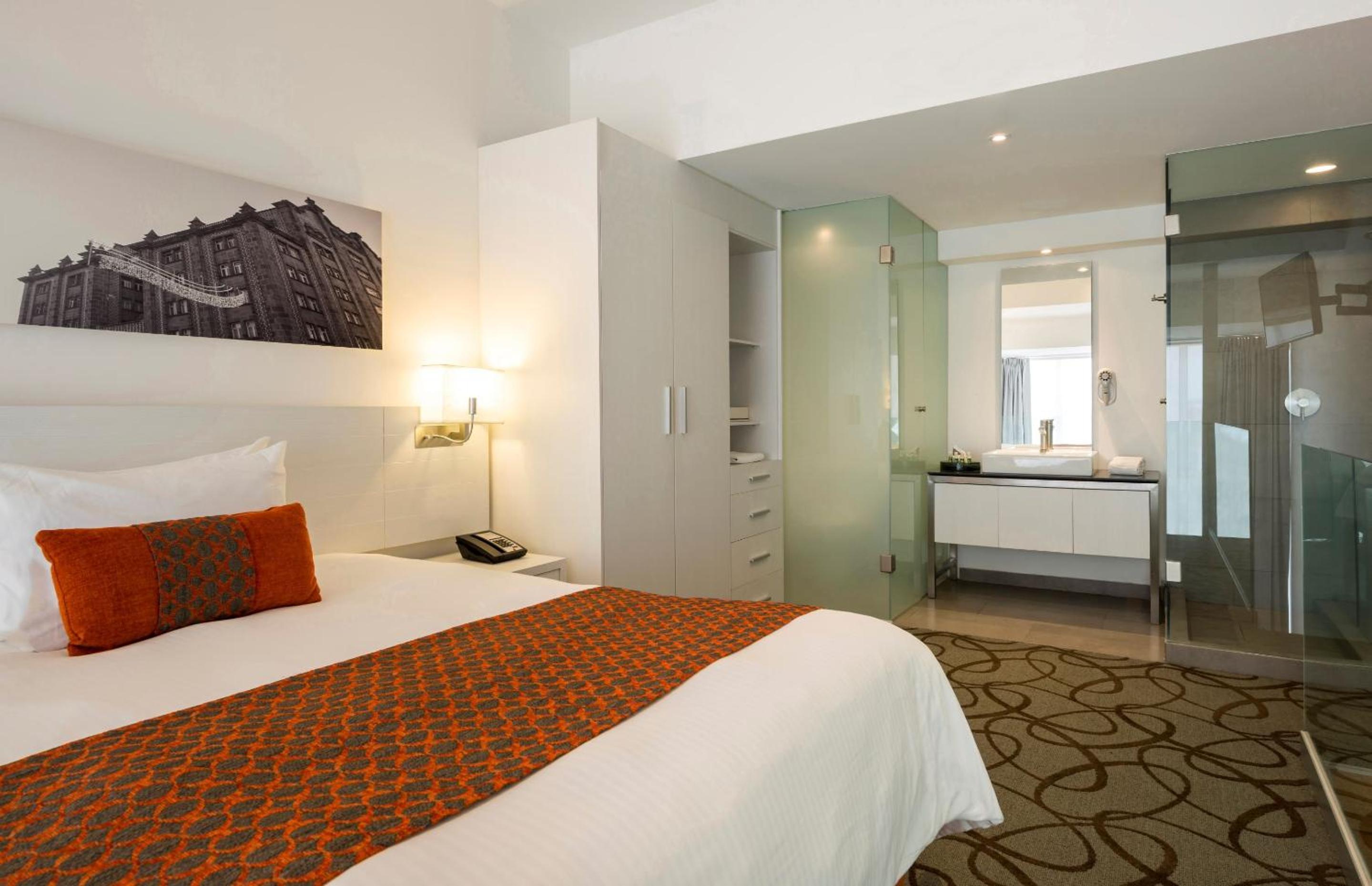 Loft, Suite