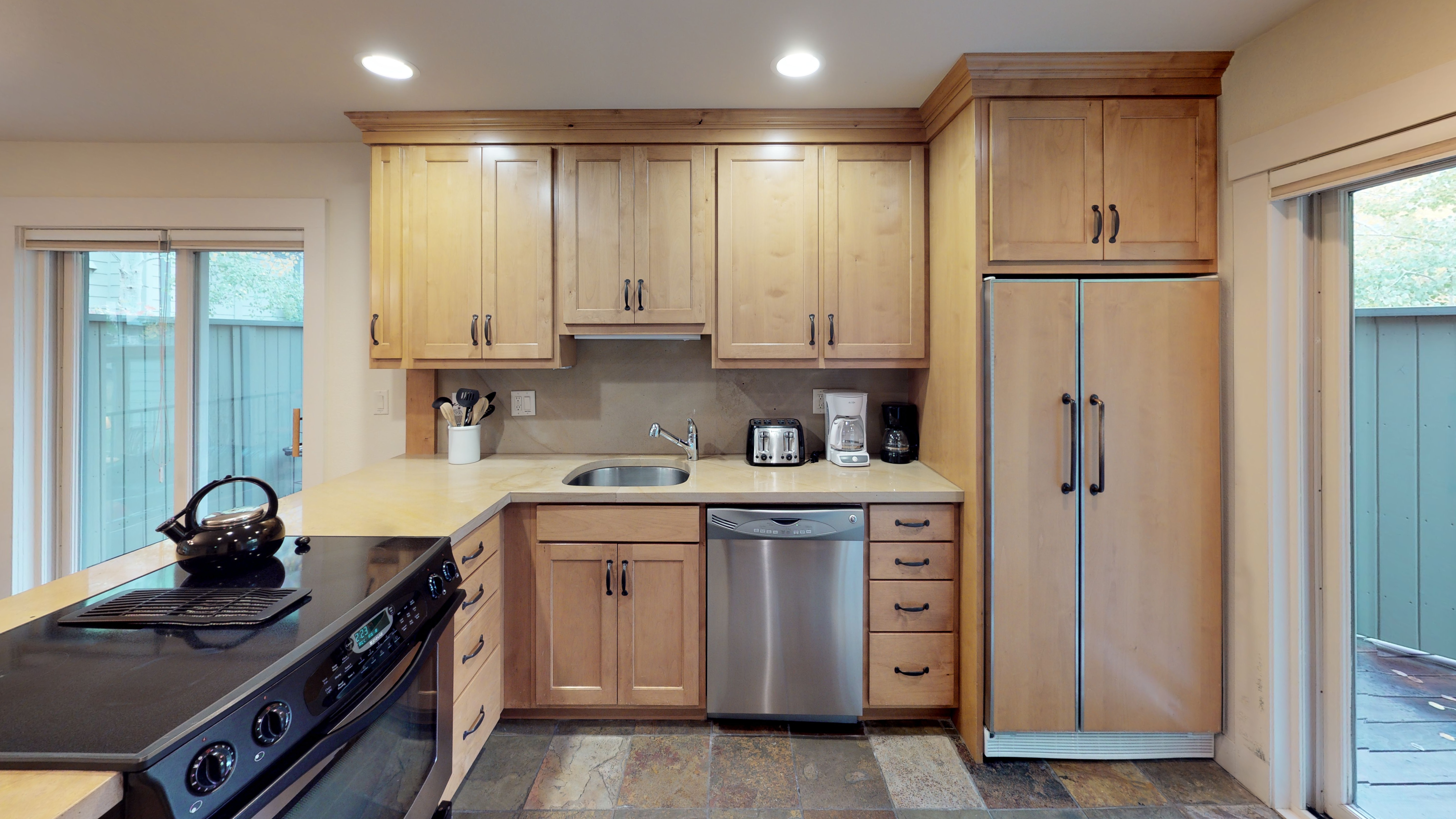2 Bedrooms, Condominium, Platinum