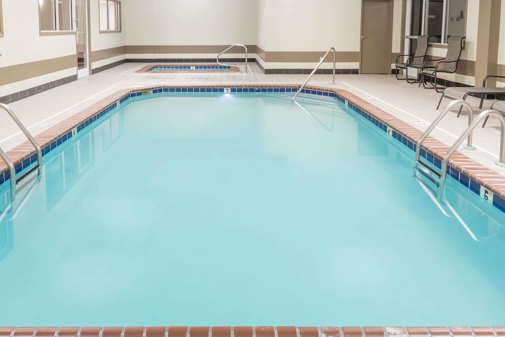 Quality Inn Huntington University Area 8/15