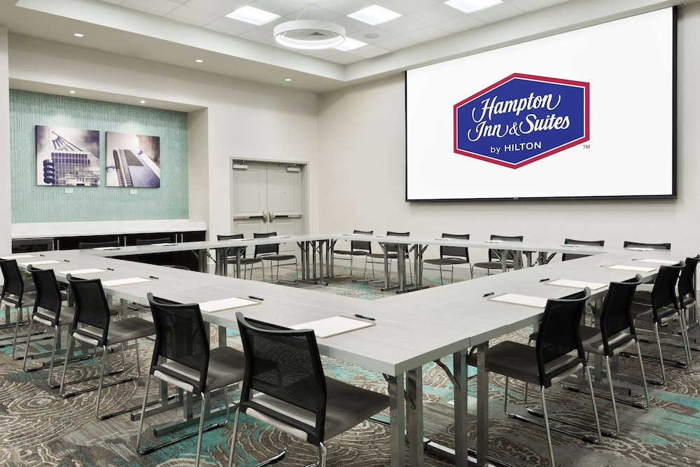 Hampton Inn & Suites Atlanta Buckhead Place Ga 33/44