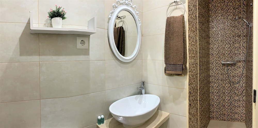 Suites Inn Lagos 34/38