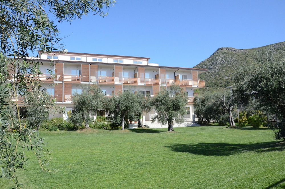 Elaia Garden Hotel 41/48