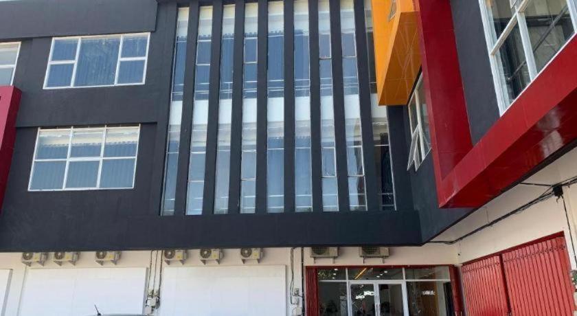 Hotel Gayatri Solo 1/19