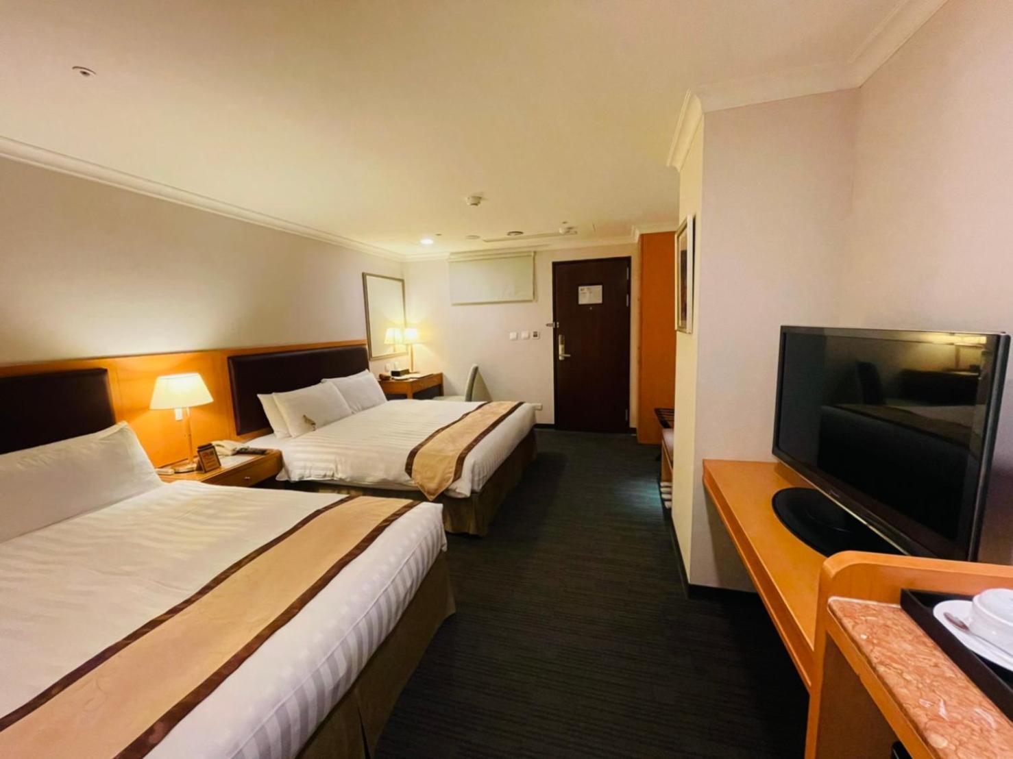 Room, Quadruple, No Window