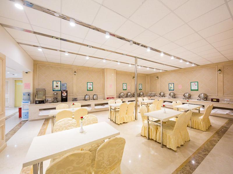 Vienna International Hotel (Shanghai Pudong Airport East Station) 30/33
