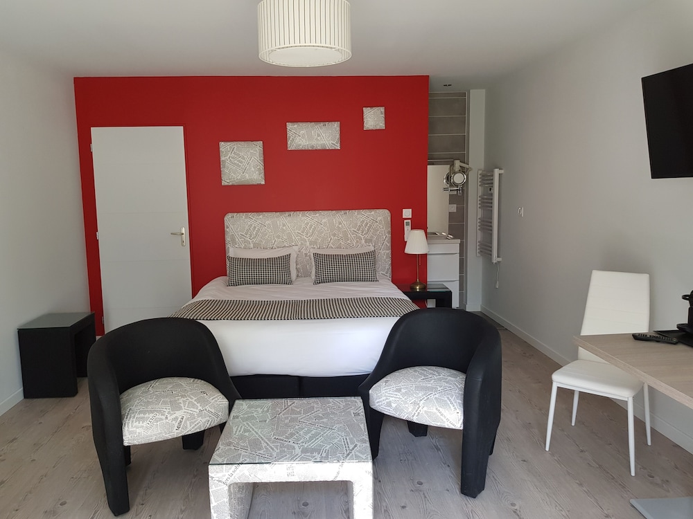 Domaine des Pierres Dorees 31/50