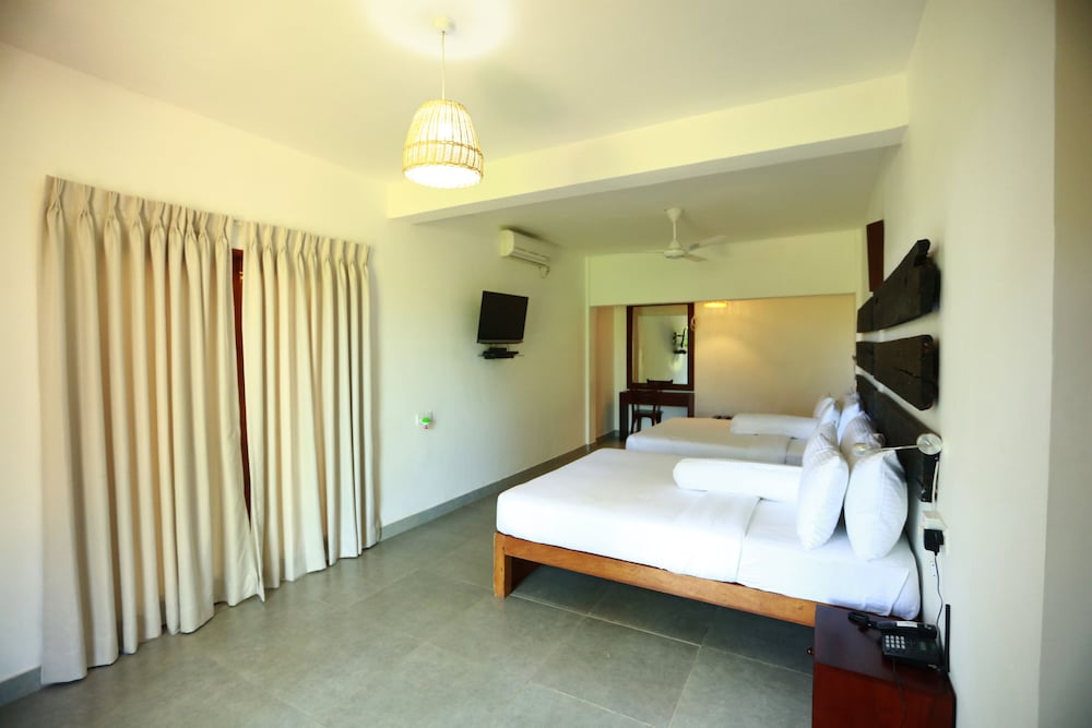 Pinthaliya Resort & Spa 11/50