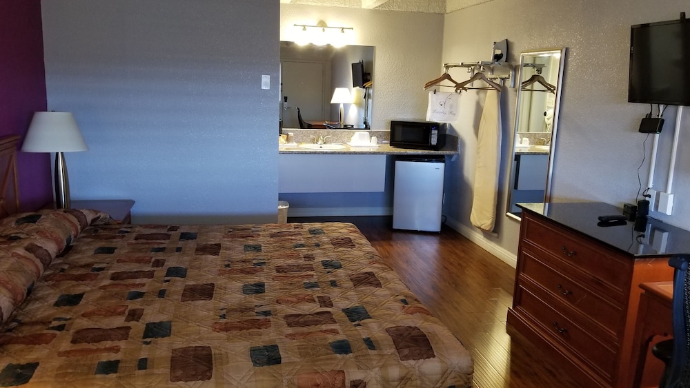 Santa Fe Inn Pueblo 24/31