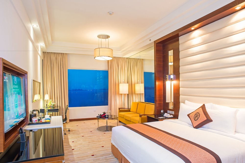 Royal Halong Hotel 22/70