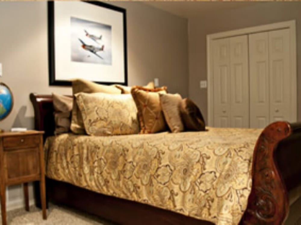Live Oaks Bed and Breakfast 3/44