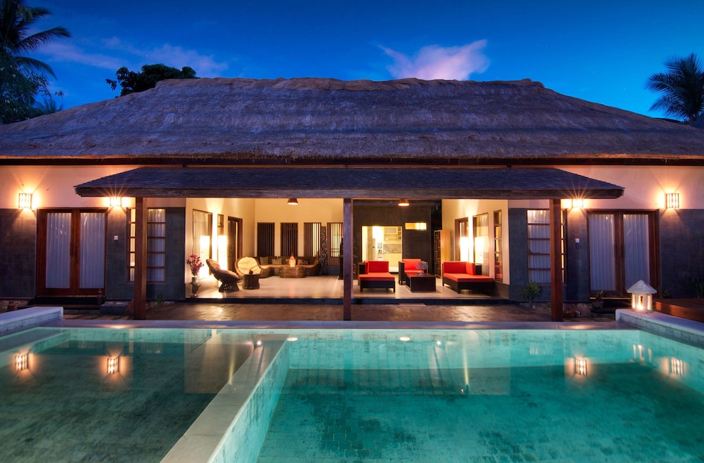 KIES VILLAS LOMBOK 3/67