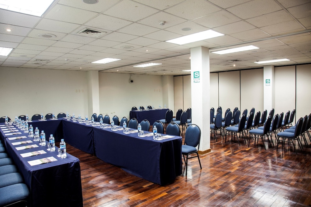 San Agustin Exclusive Hotel 66/71