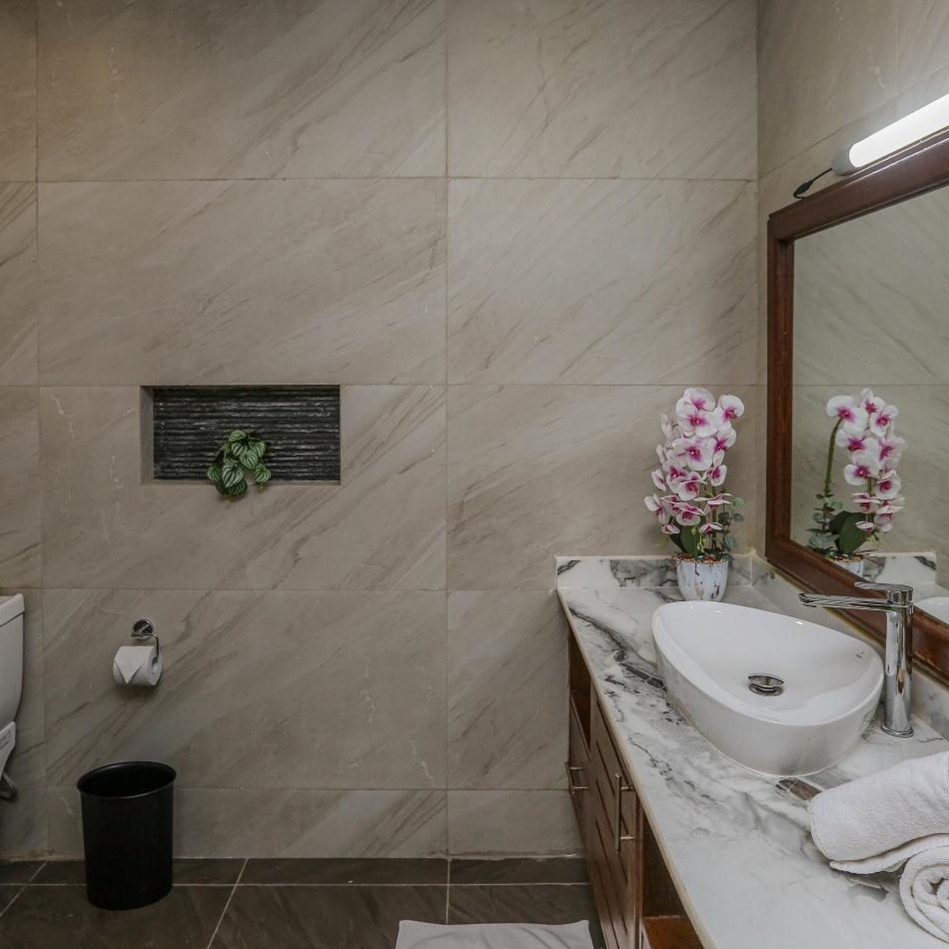 Blue Ocean Resort & Residences 48/50