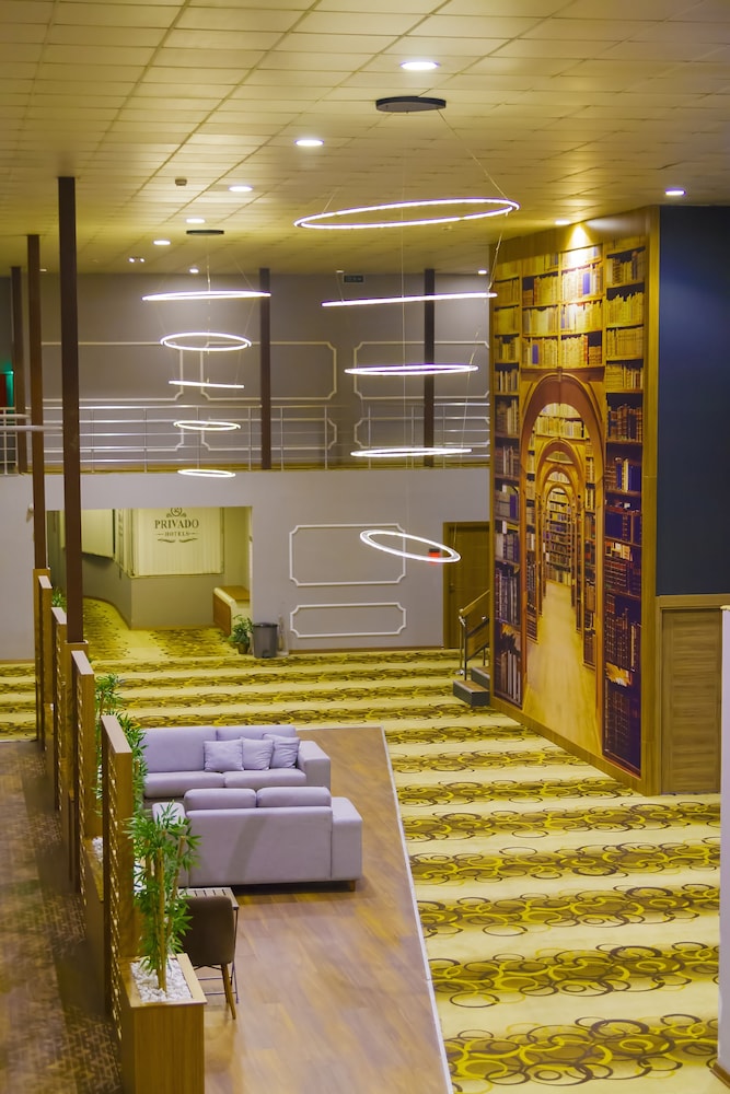 Privado Hotels 9/50