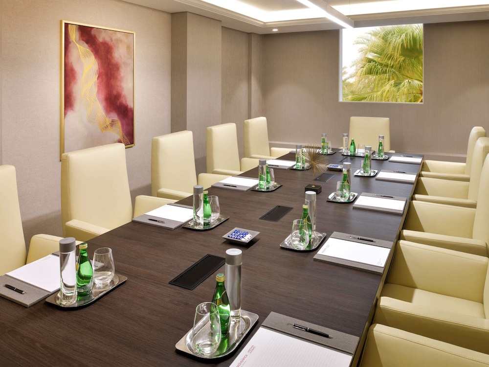 MOVENPICK HOTEL BAHRAIN 64/72