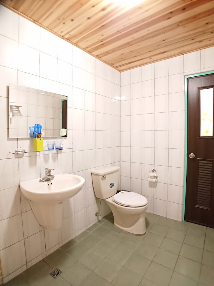 Dongning Atlas Hotel 66/68