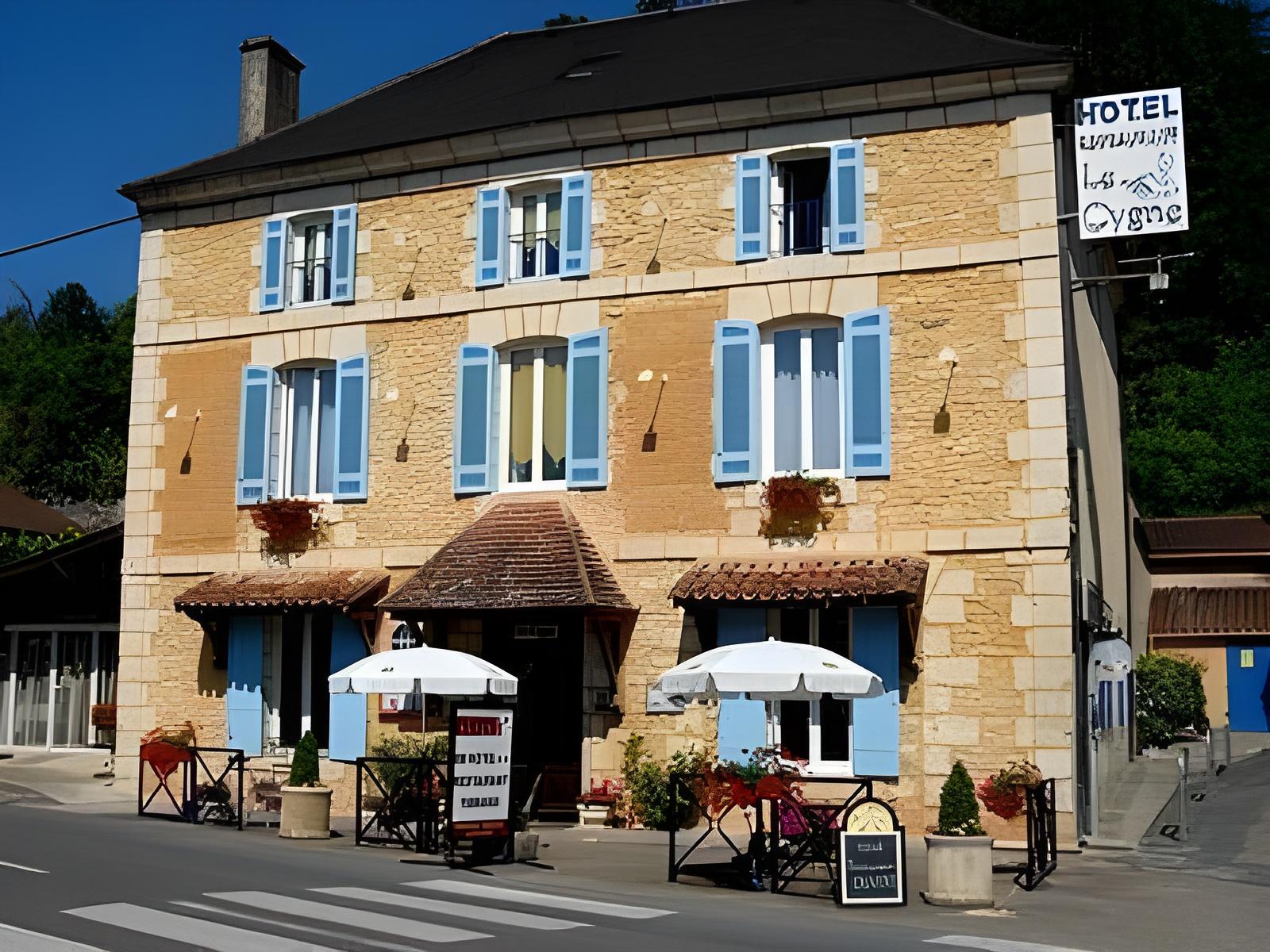 Logis Hotel Le Cygne main