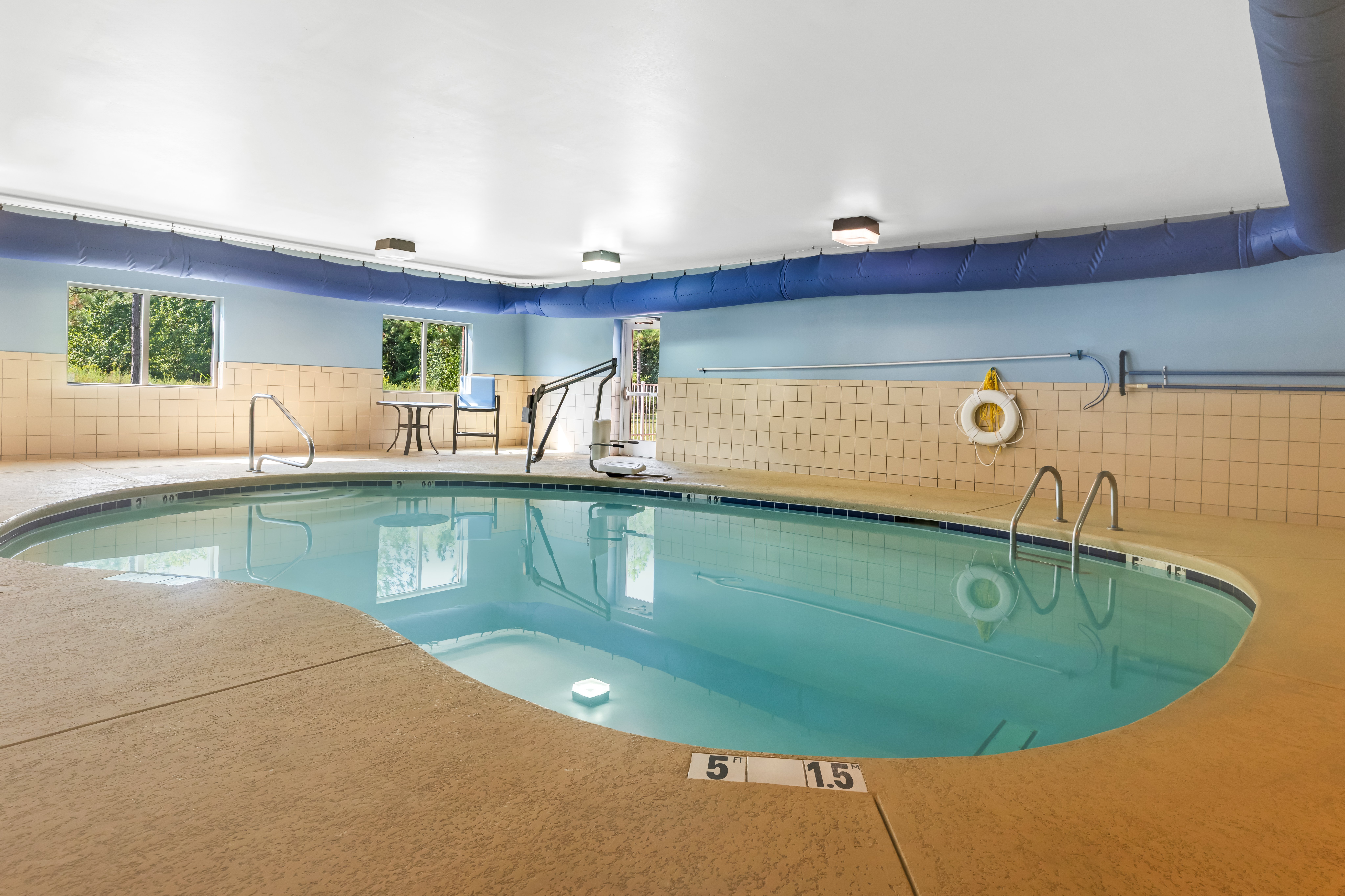 Holiday Inn Express Hotel Suites Florence Northeast 23/42
