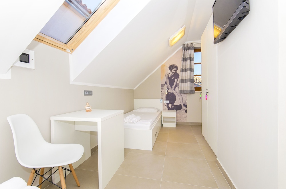 Hostel Dvor 18/44