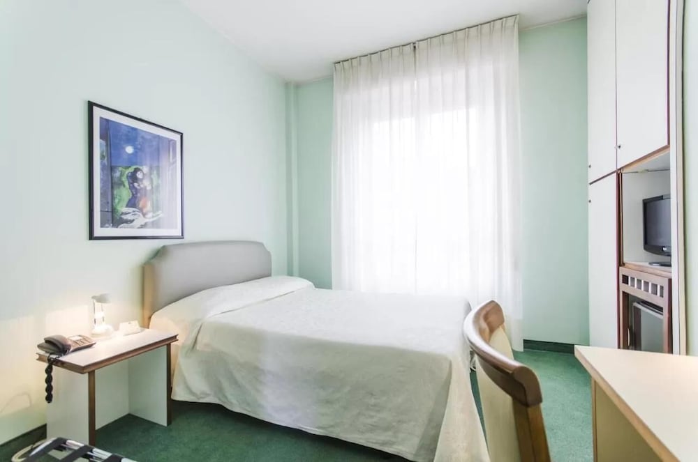 Hotel Molise 2 25/64