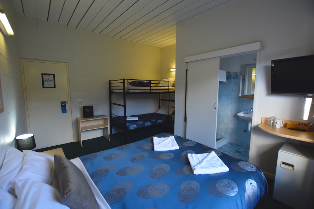 Alpine Resort Motel 11/50