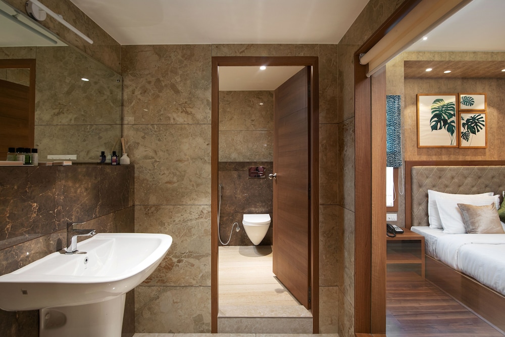 Time Square Boutique Hotel 28/30