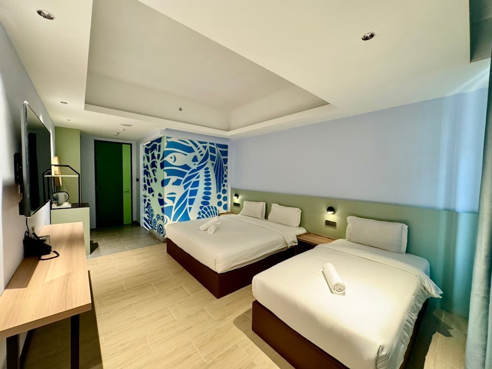 Wing Tat Grand Hotel 14/23